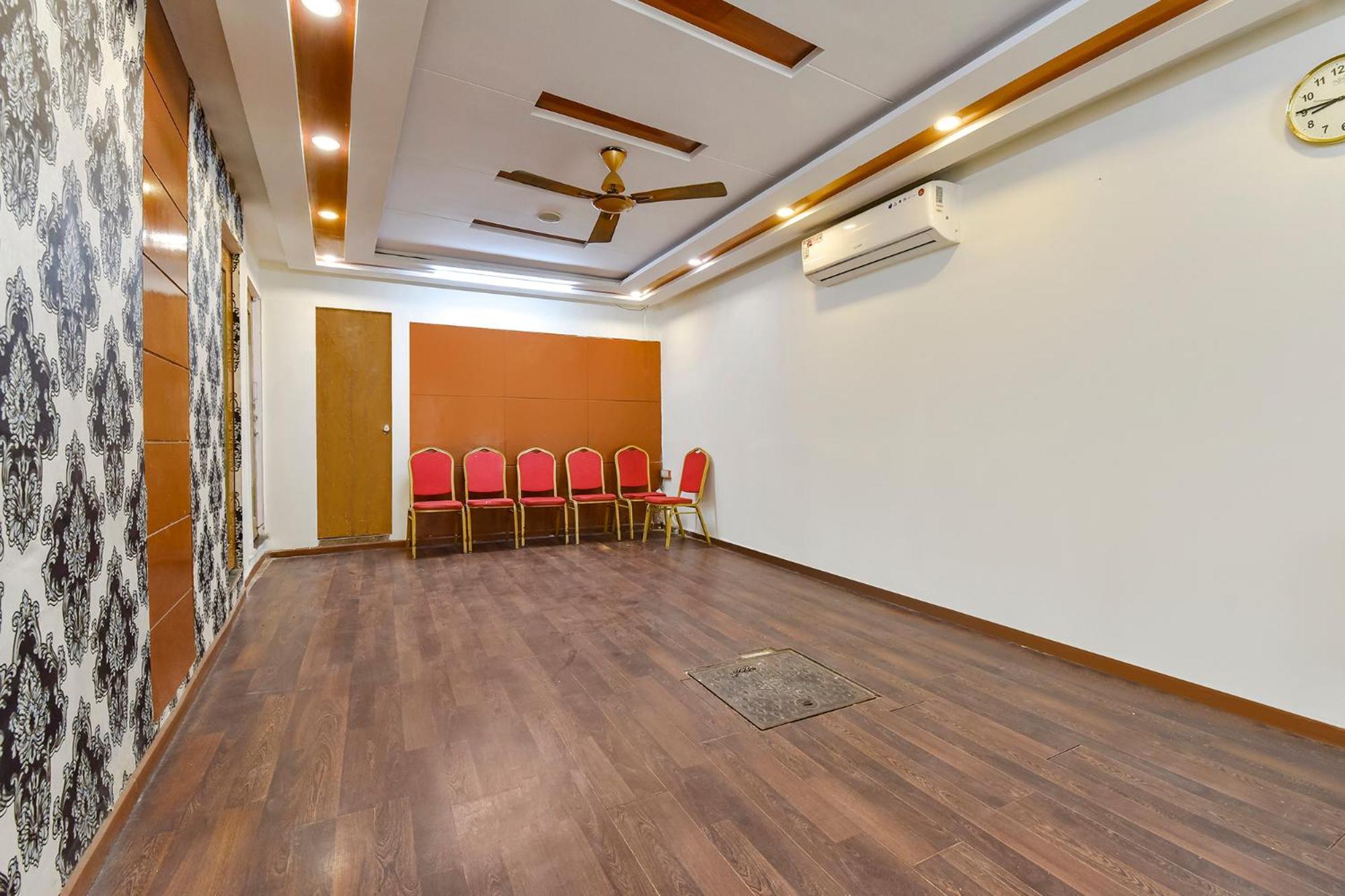 Fabhotel Crystal Inn II - Paldi Char Rasta Ahmedabad Eksteriør bilde