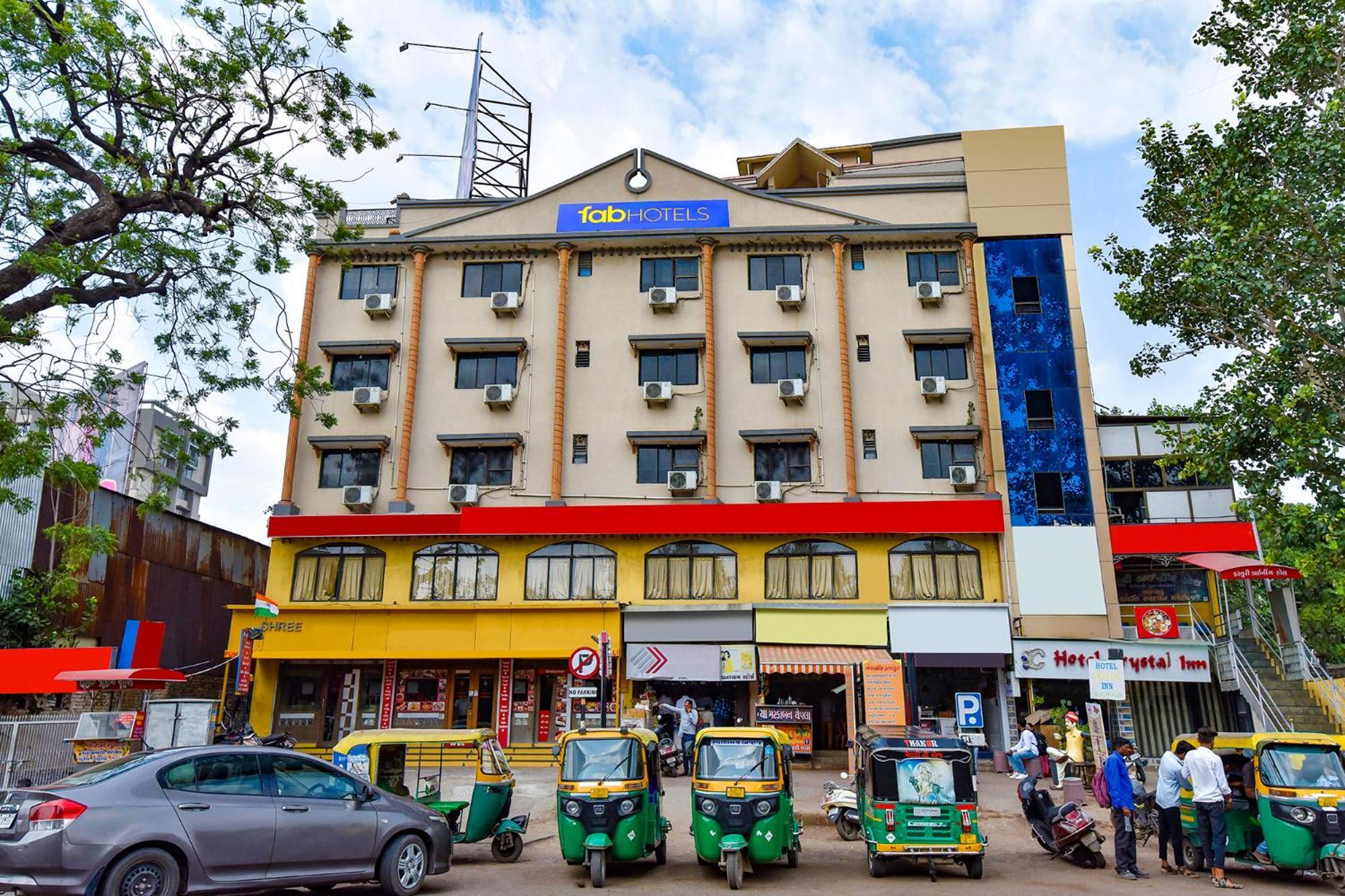 Fabhotel Crystal Inn II - Paldi Char Rasta Ahmedabad Eksteriør bilde